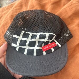 Topo designs hat *rare*